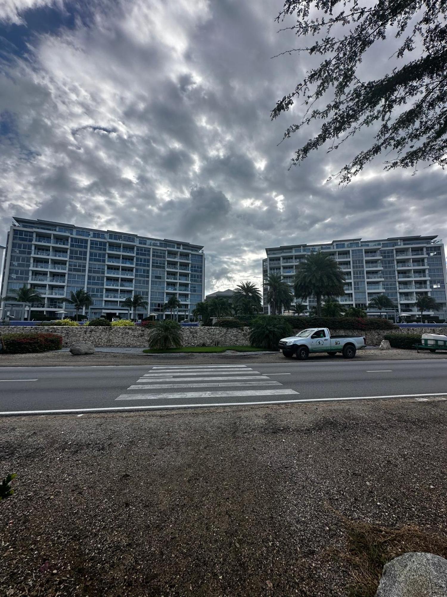 Breath Taking Beach Front Views Condo Eagle Beach Palm Beach Esterno foto